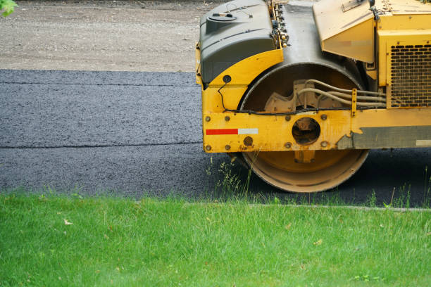 Best Concrete Driveway Installation  in Marshfield, WI